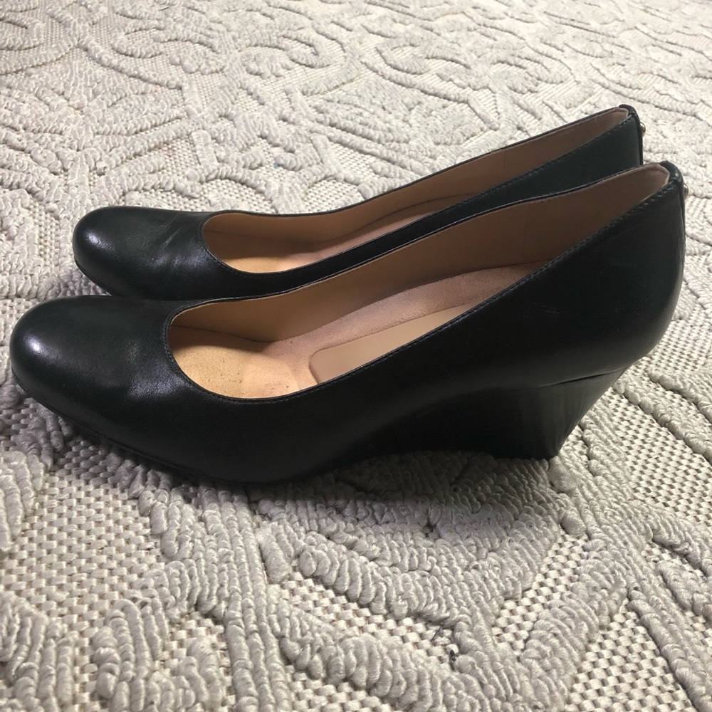 Women’s Black Leather Wedge Dress Shoes